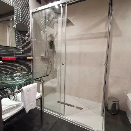 Royal Nayef Πόρτο Νόβο