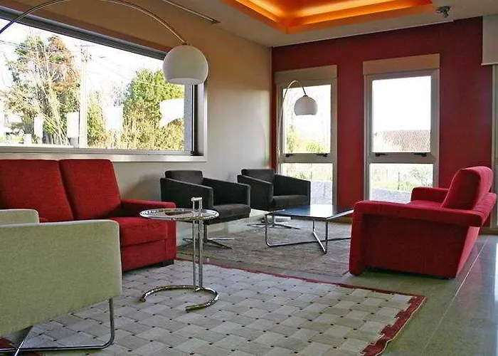 Royal Nayef Отель