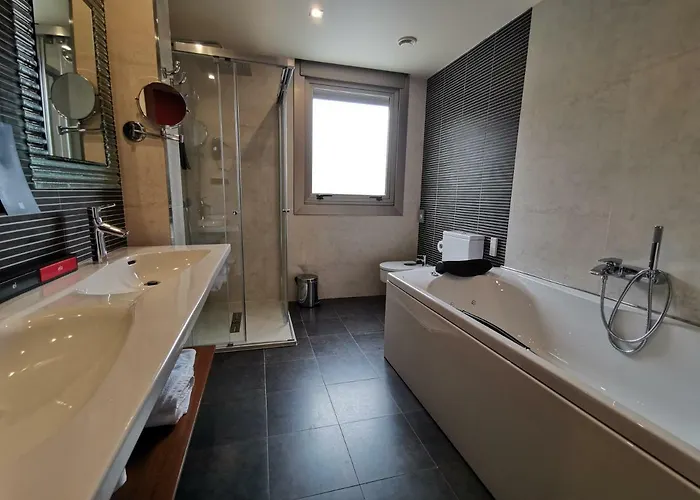 Отель Royal Nayef Портоново