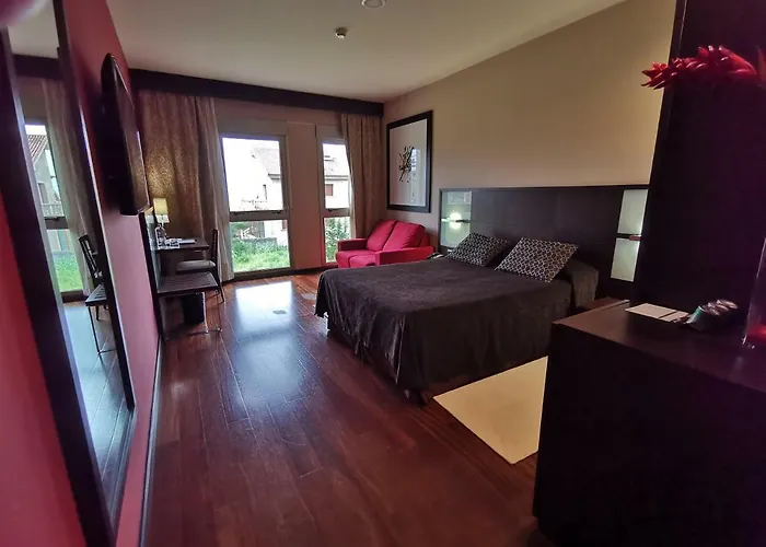 Отель Royal Nayef Портоново